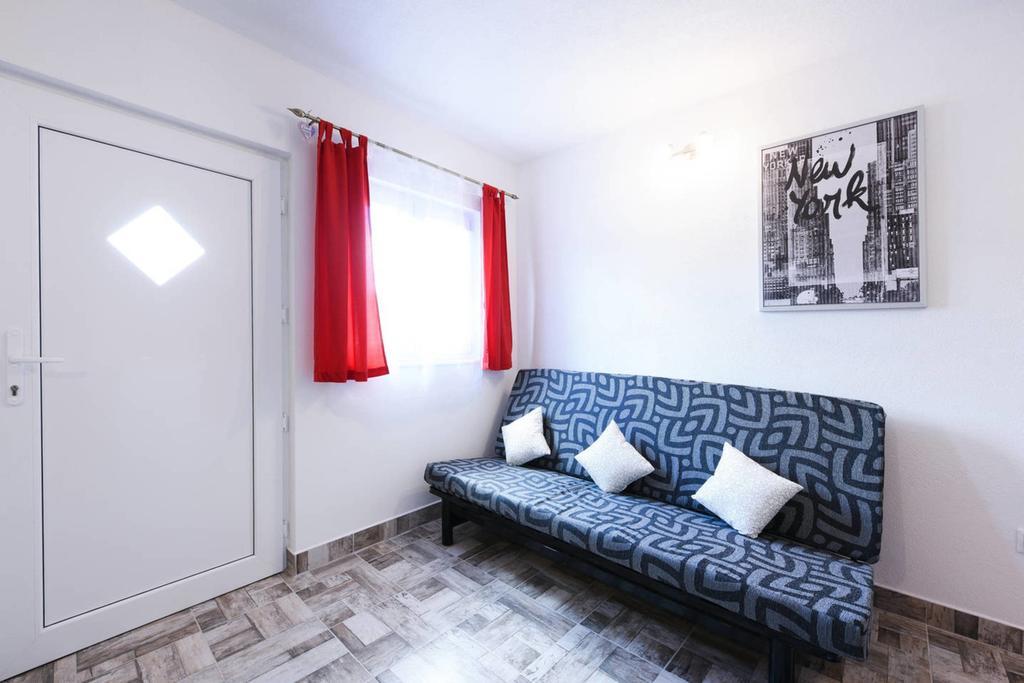 Apartments Sea Star Ivana Marina Exterior photo