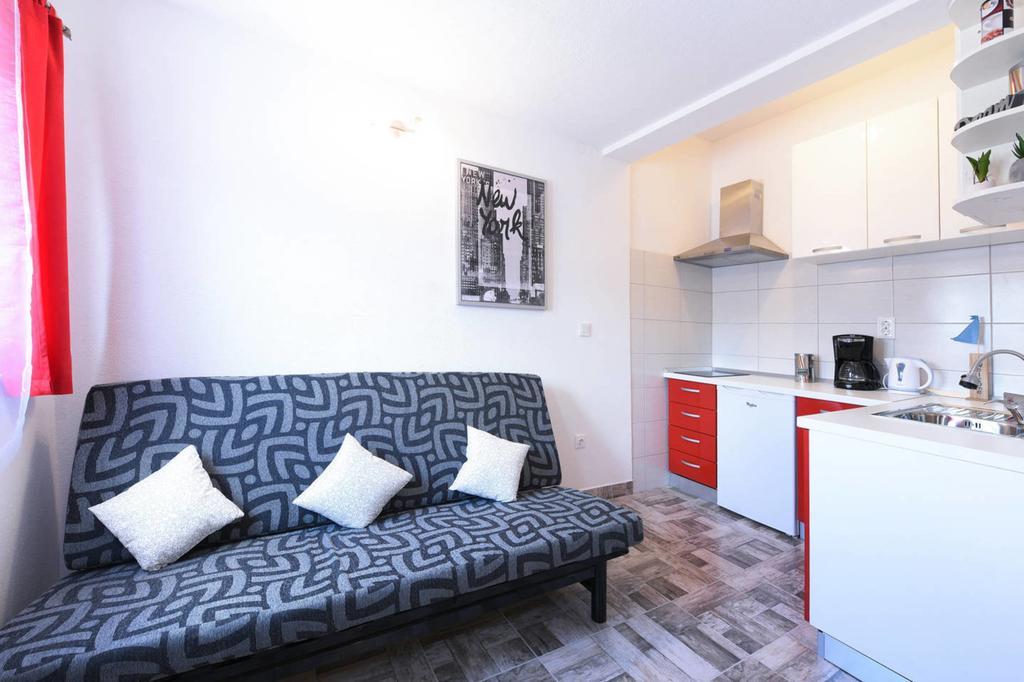 Apartments Sea Star Ivana Marina Exterior photo